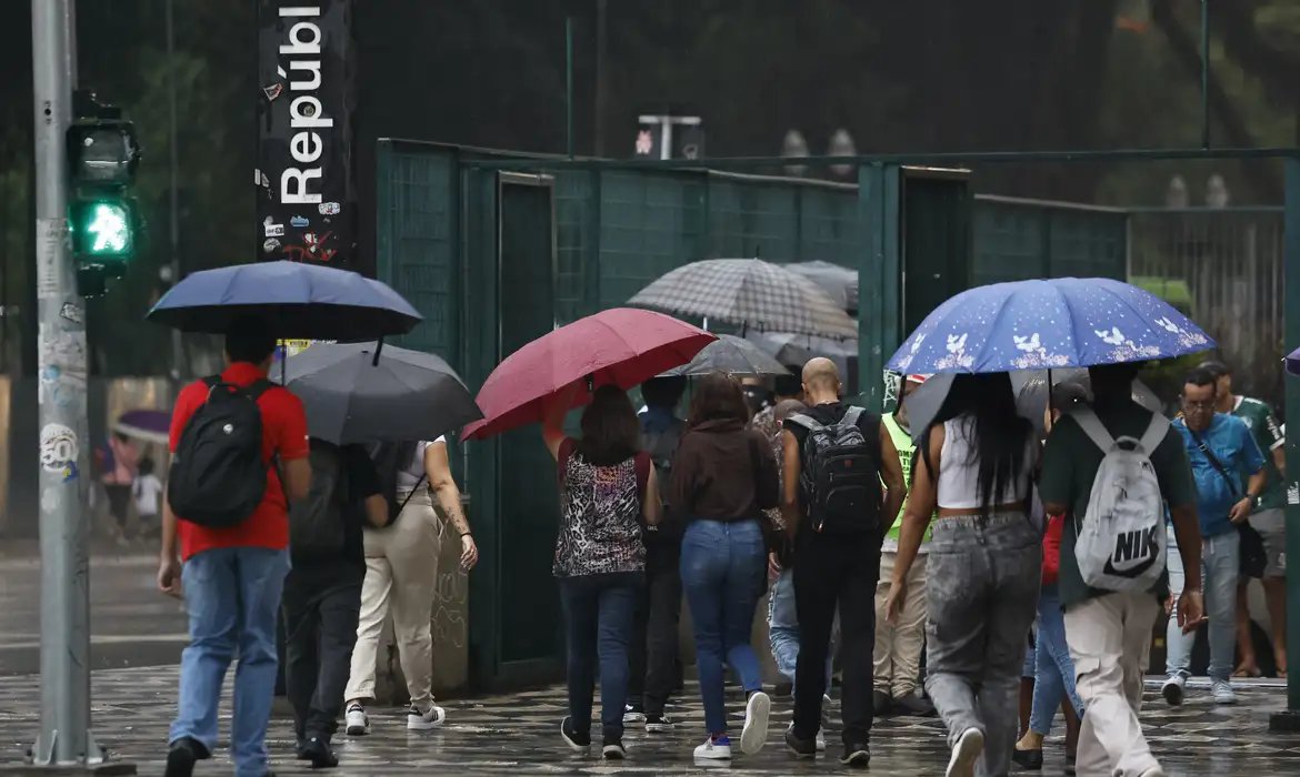 Amazônia e Sul têm alerta de perigo para chuvas intensas