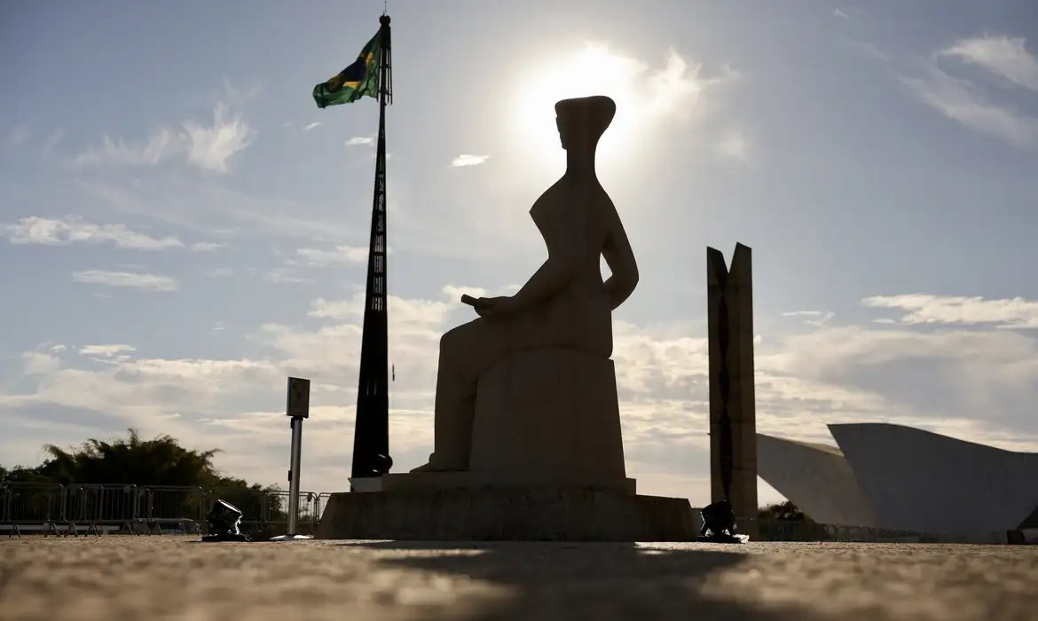 Brasileiro tem dificuldade em saber seus direitos, aponta pesquisa