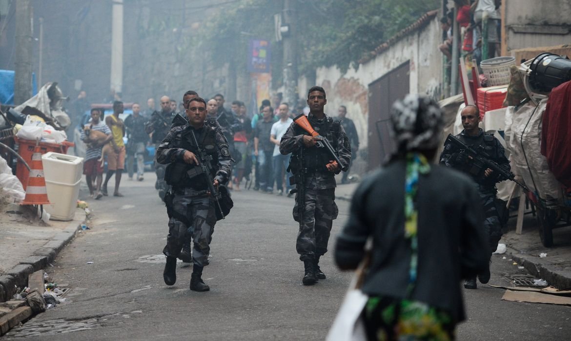 Classificar PCC e CV como terroristas favorece o crime, diz secretário