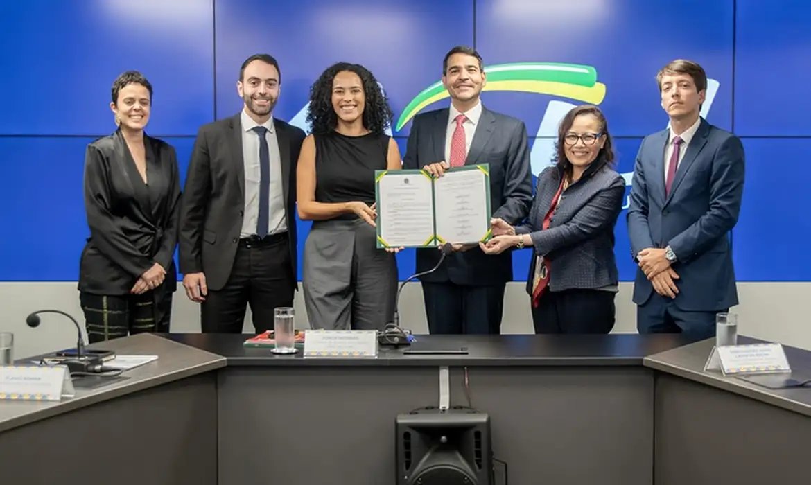 AGU garante posse de servidora exonerada do Itamaraty por banca racial