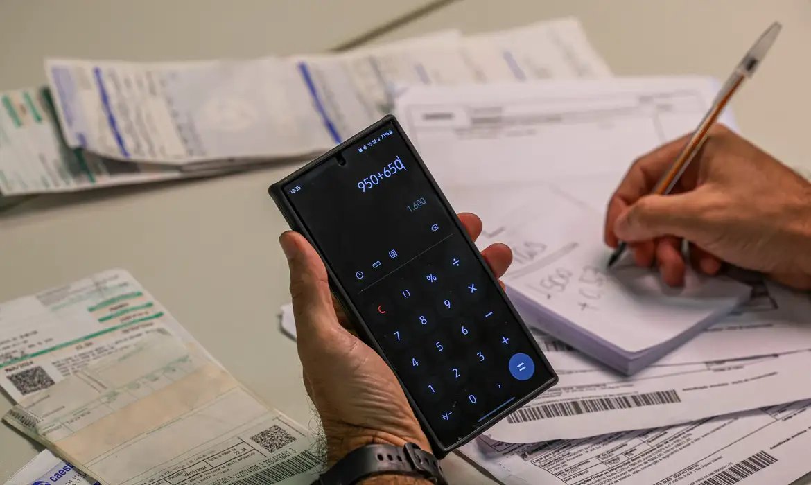 Desenrola registra 17 mil operações em pouco mais de um mês