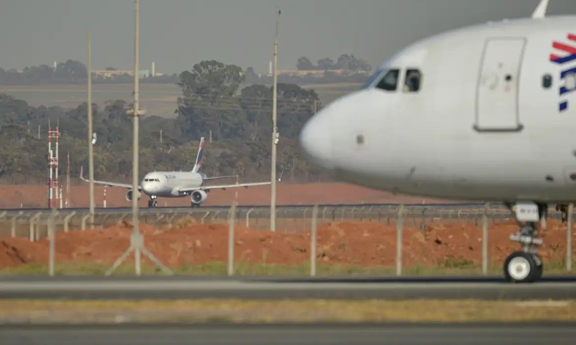 Após ameaça de bomba, voo da Latam de Brasília a São Paulo é adiado