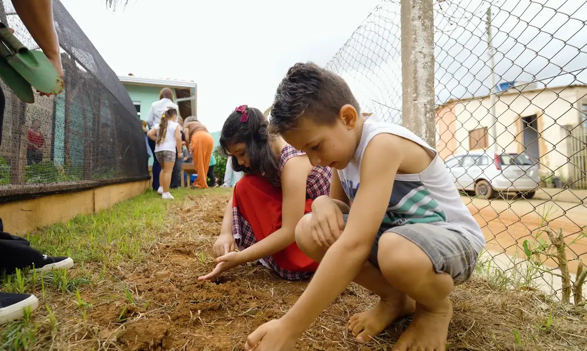 Natureza e saberes tradicionais guiam projeto premiado em escola rural