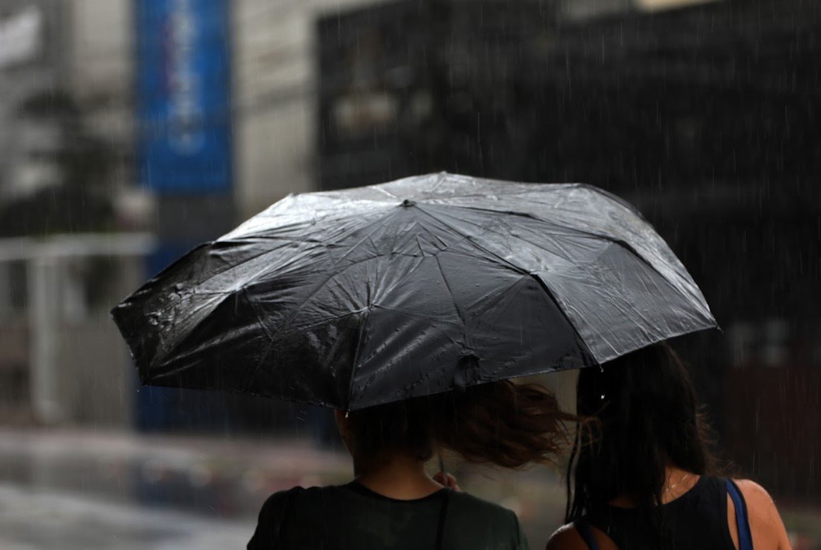 Últimos dias de novembro serão de chuva, chance de granizo e calor em SC; veja previsão