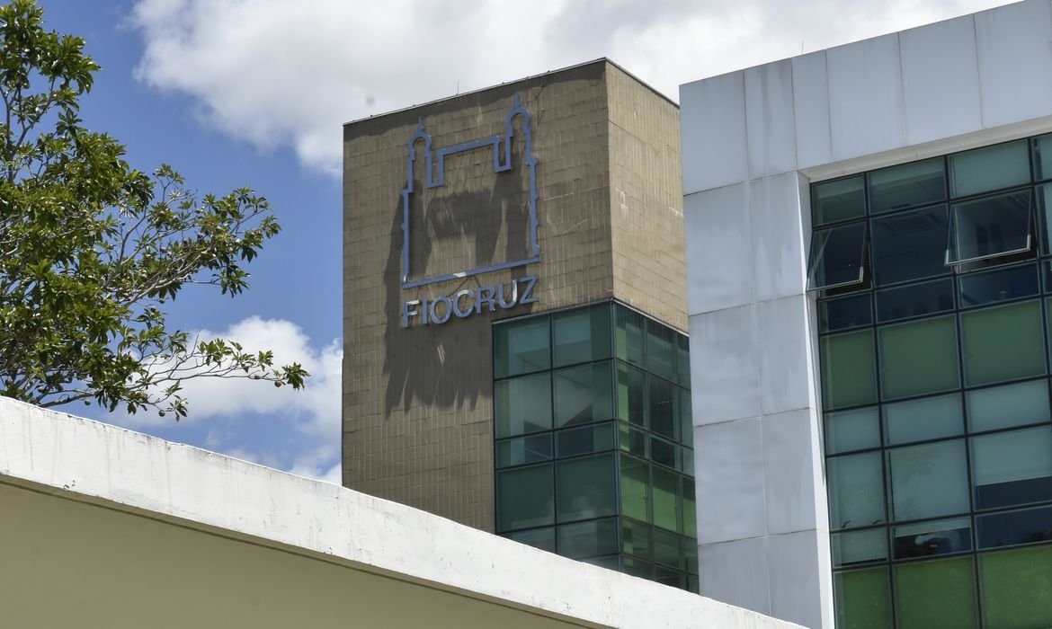 Fiocruz e farmacêutica assinam acordo sobre novo antirretroviral