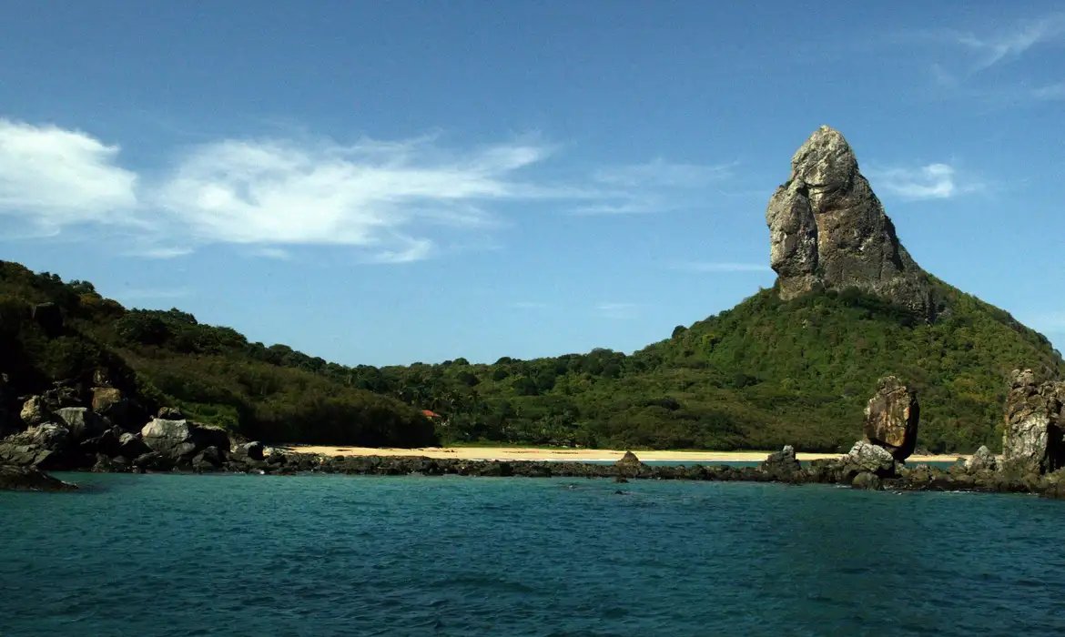 Fernando de Noronha recebe festival literário “Entre mares e palavras”