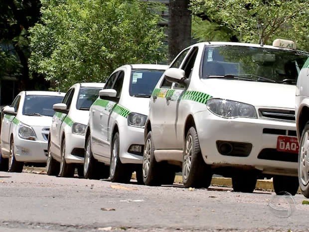 Prefeitura de Cuiabá atualiza tarifas de táxi; veja os novos valores