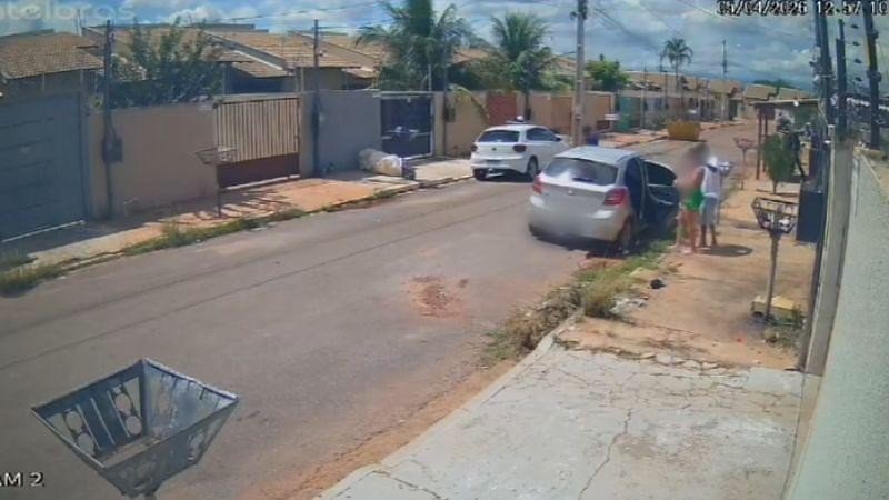 Vídeo: três adultos e um bebê são sequestrados dentro de casa em Várzea Grande (MT)