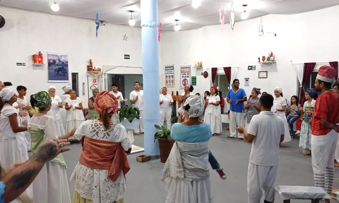 Eleitores de religiões afro se sentem invisíveis em campanha eleitoral