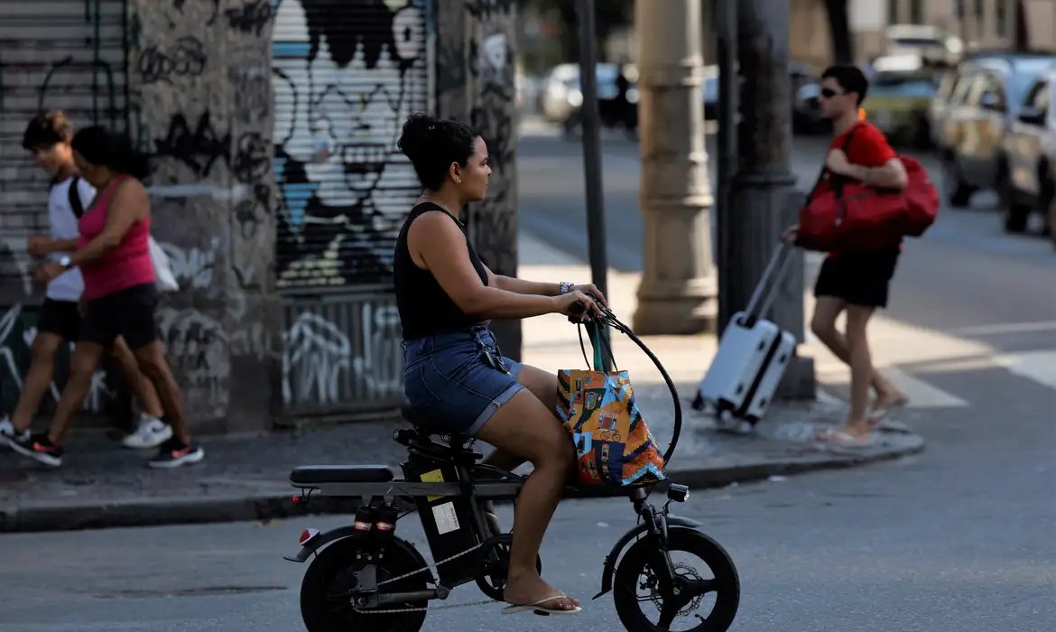 Fenômeno das bikes elétricas é tema do Caminhos da Reportagem