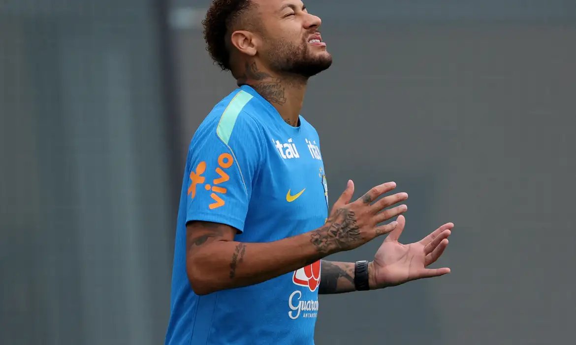 Neymar treina sem restrições com o grupo pelo segundo dia seguido