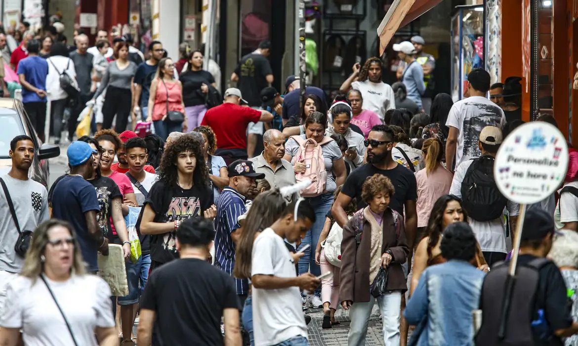 Brasil cria 85,9 mil postos de trabalho em abril, aponta Caged
