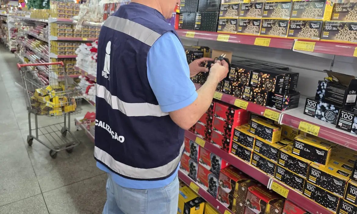 Natal Seguro: Inmetro flagra 90 mil produtos com irregularidades