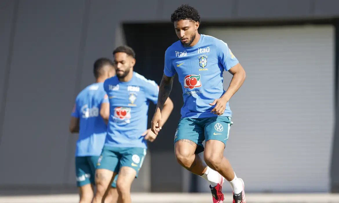 Com Ederson, Brasil reúne representantes de 78 clubes em Copas