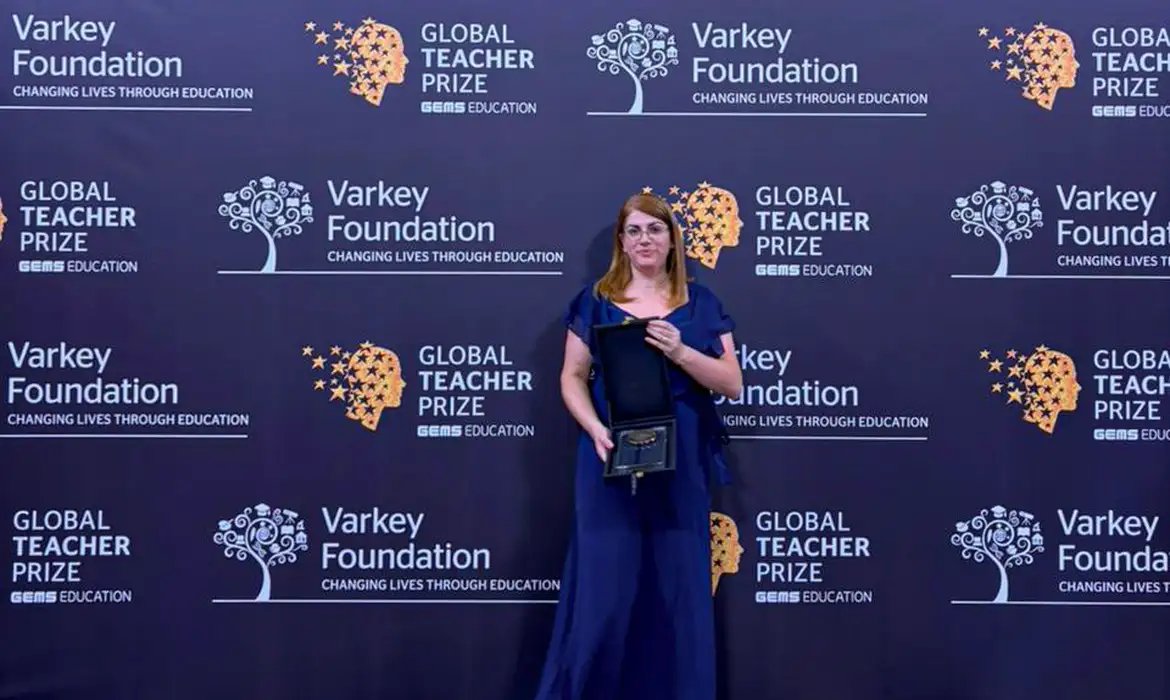 \"Estudante deve errar, idealizar e construir\", diz professora premiada