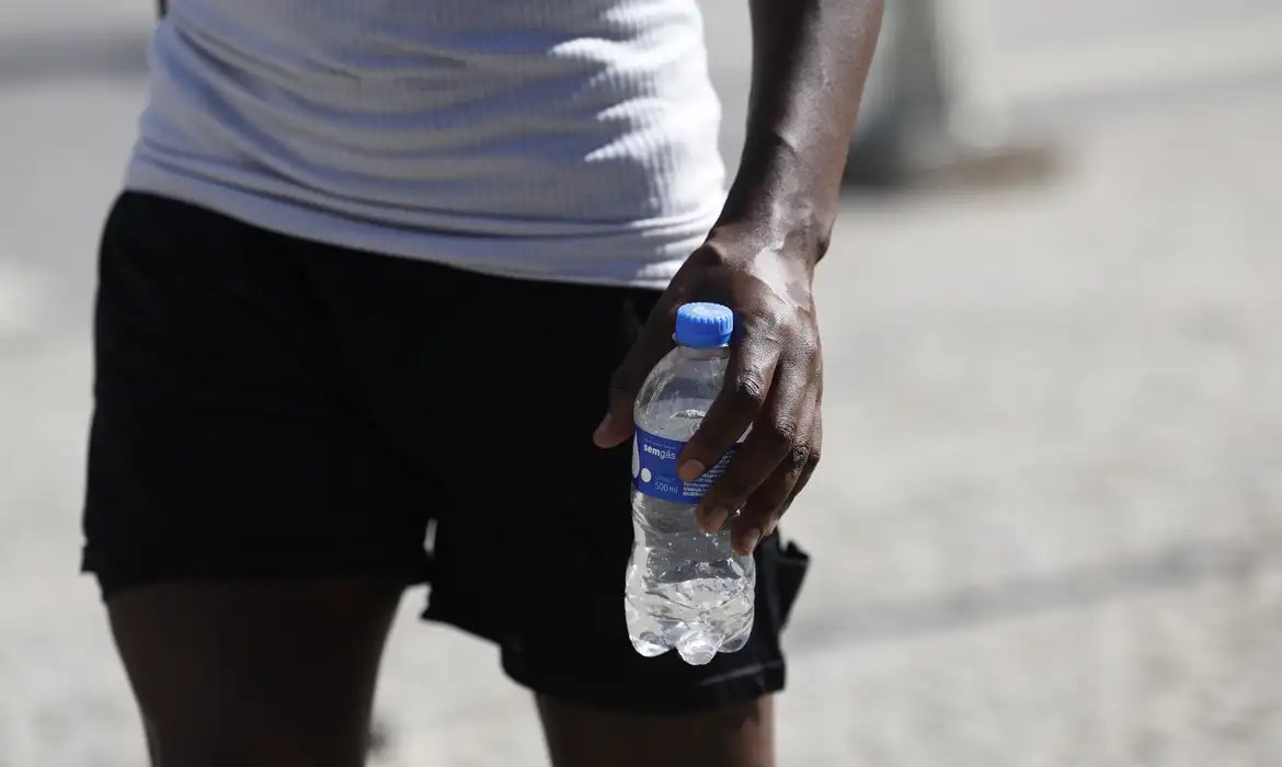 Calorão no Sudeste deve durar até amanhã (13); Rio pode chegar a 41°C