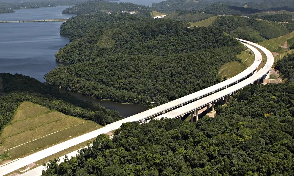 Caminhão com ameaça de bomba interditou Rodoanel Mário Covas de manhã
