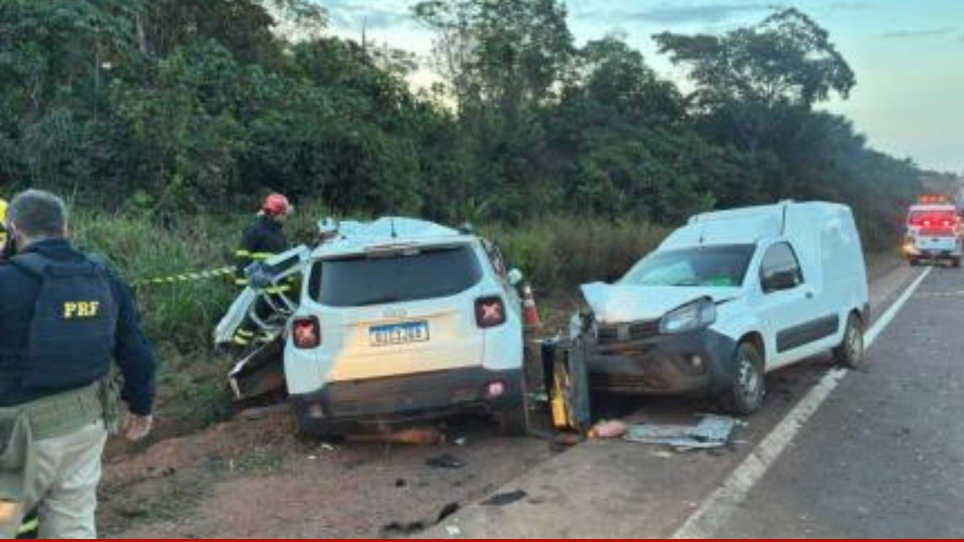 Carro carregado de drogas bate na BR-163 e deixa dois mortos em MT