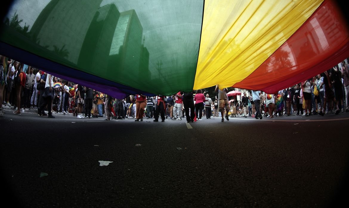 Grupo Arco-Íris denuncia apagamento LGBTI+ nos dados policiais do Rio
