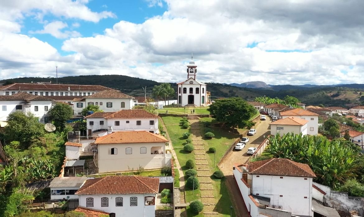 Para além do queijo certificado, cidade de MG oferece belezas naturais
