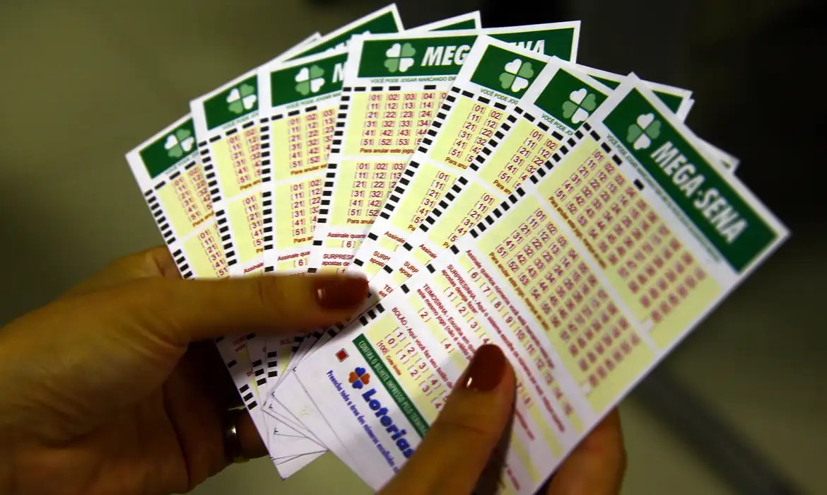 Apostador de Curitiba ganha prêmio de R$ 127 milhões da Mega-Sena