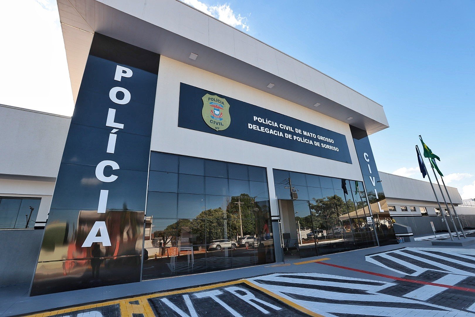Detenta que denunciou estupro em delegacia de MT é solta e passa a usar tornozeleira eletrônica