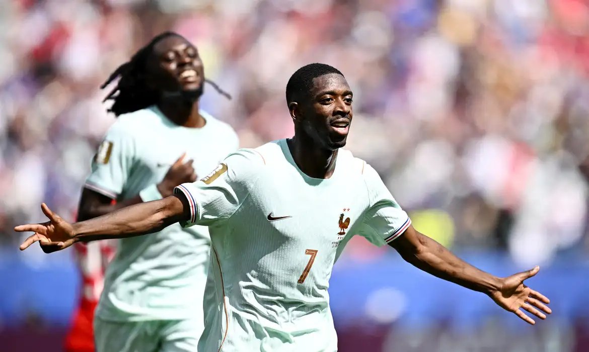 França aplica 4 a 1 na Noruega e termina em 1º no Grupo I da Copa
