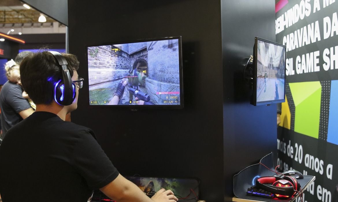 GameLab reúne professores para uso de jogos na educação em Salvador