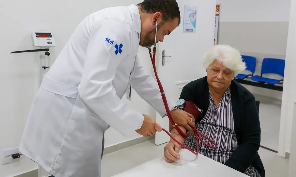 Prova que avalia formação médica ocorre neste domingo em todo país