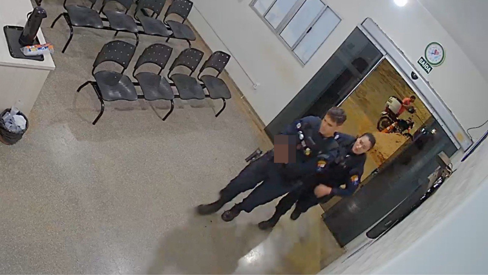 Policial é atacado com facão ao atender denúncia de violência doméstica em MT