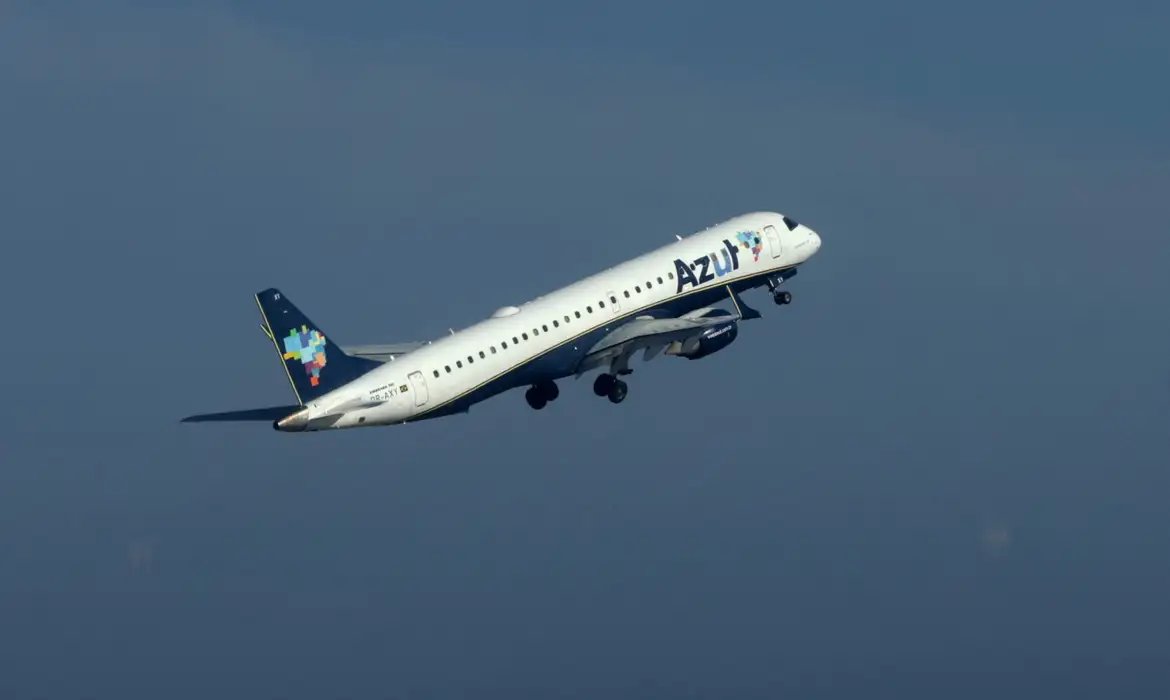 Azul fecha acordo de US$ 200 milhões com American e United Airlines