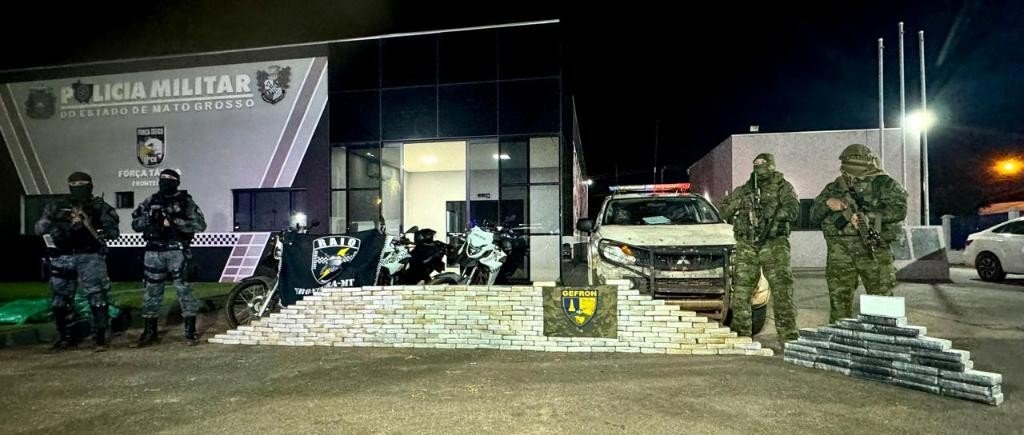 Mais de 290 kg de cocaína são apreendidos em carro abandonado perto de rio em MT