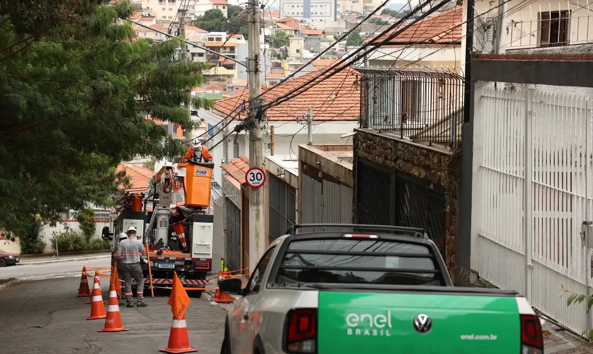 Enel diz que apagão impactou mais de 4 milhões de clientes em SP