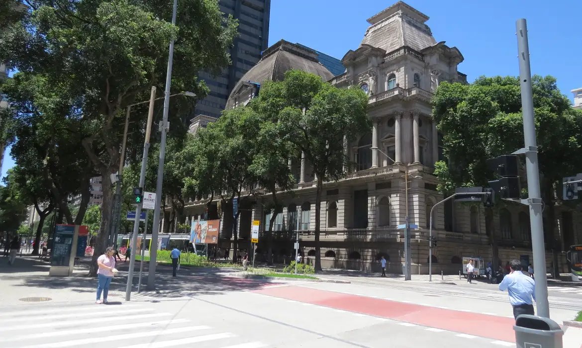 Museu de Belas Artes é homenageado em livro de Zuzana Paternostro