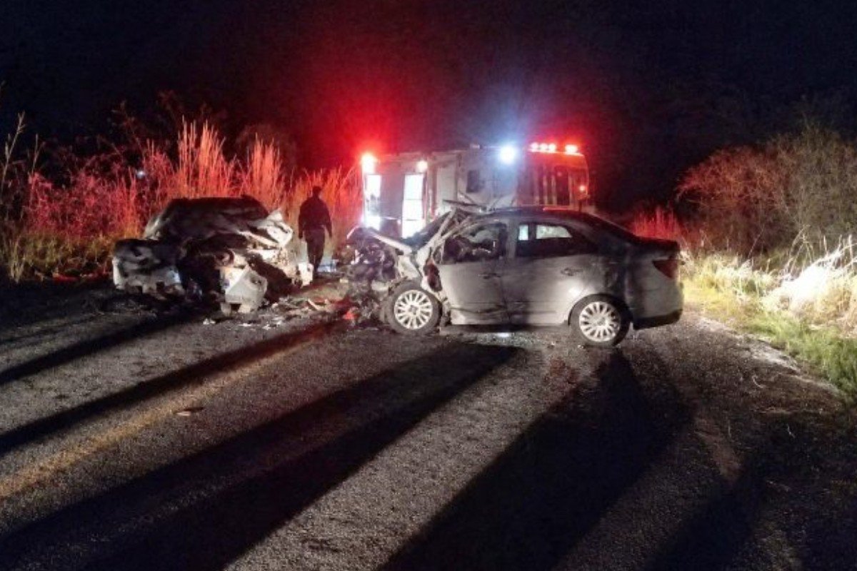 Motoristas morrem e família fica ferida após batida entre carros em rodovia de MT