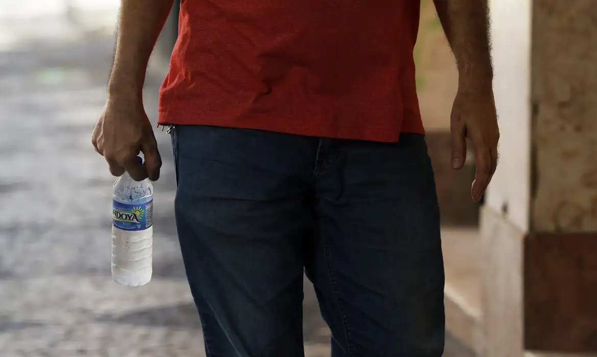Inmet emite alerta vermelho para onda de calor para quatro estados 