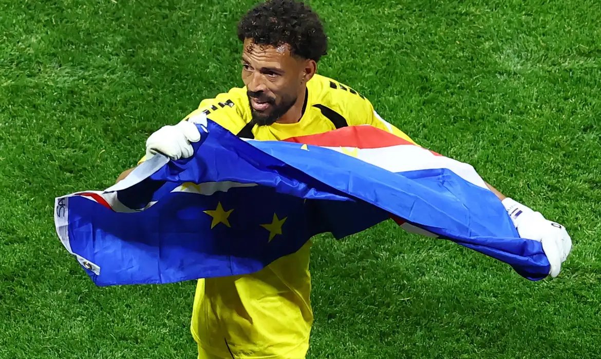 Goleiro Vozinha torce por novo contrato: \"lugar onde possa ser feliz\"