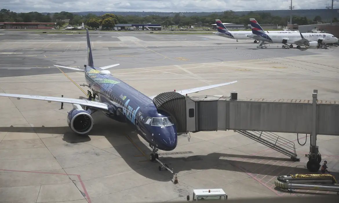 CMN regulamenta linha emergencial para auxílio a companhias aéreas