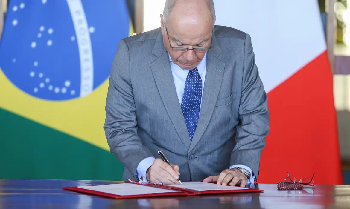 Itamaraty alerta para risco de EUA usar força militar no Brasil