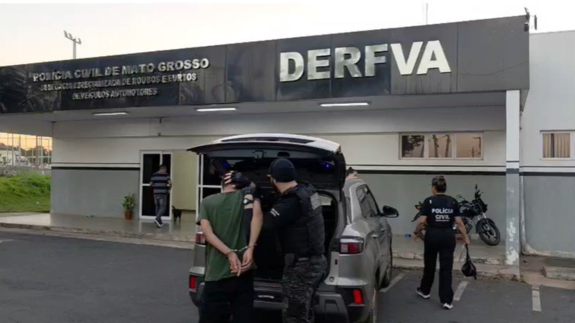 Grupo suspeito de furtar caminhonetes é alvo de operação em Cuiabá