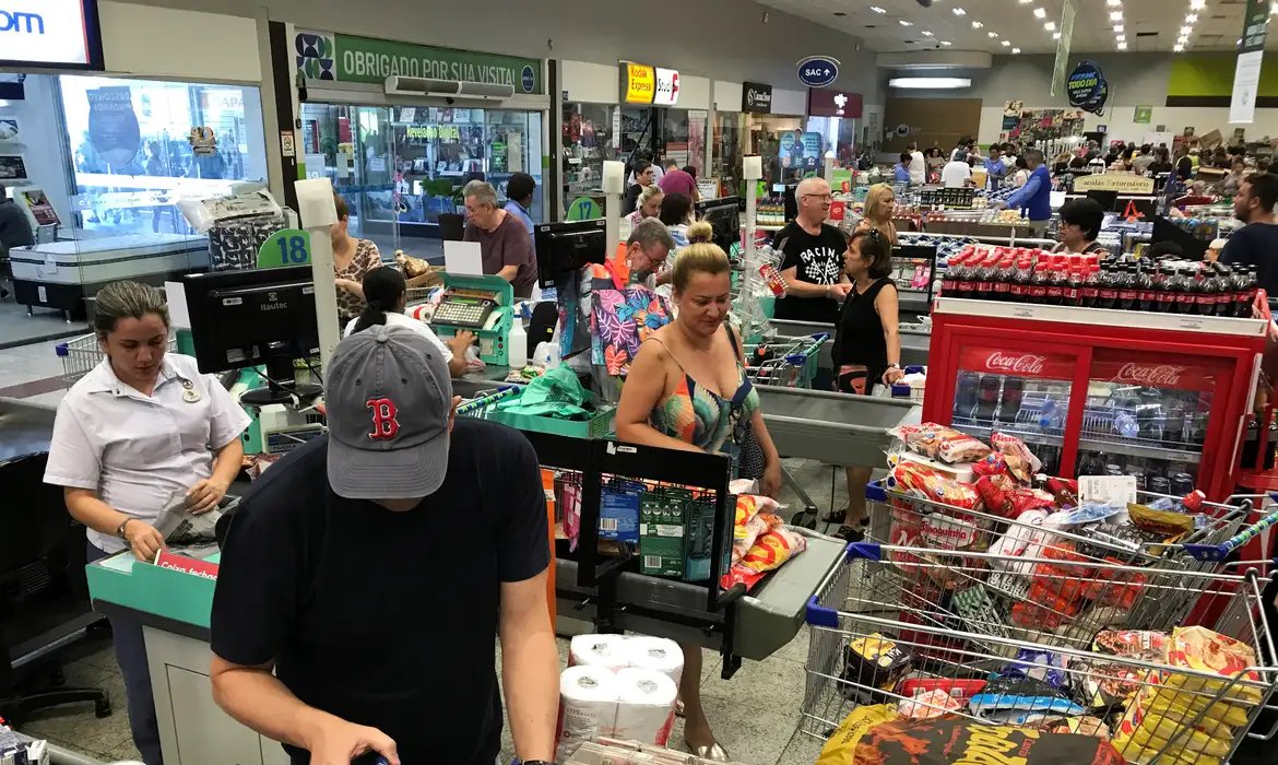 Estimativas do mercado para inflação e PIB ficam estáveis