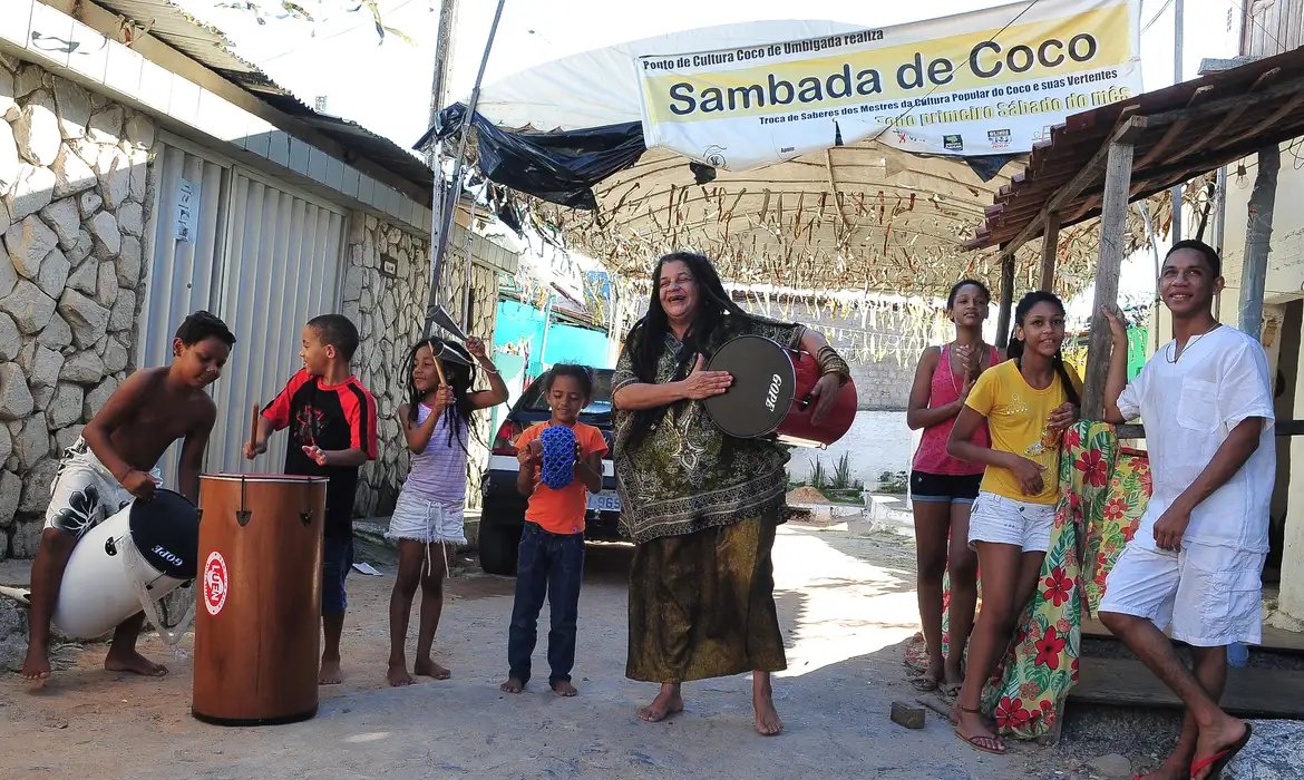 Festival celebra Dia Estadual da Dança do Coco em PE