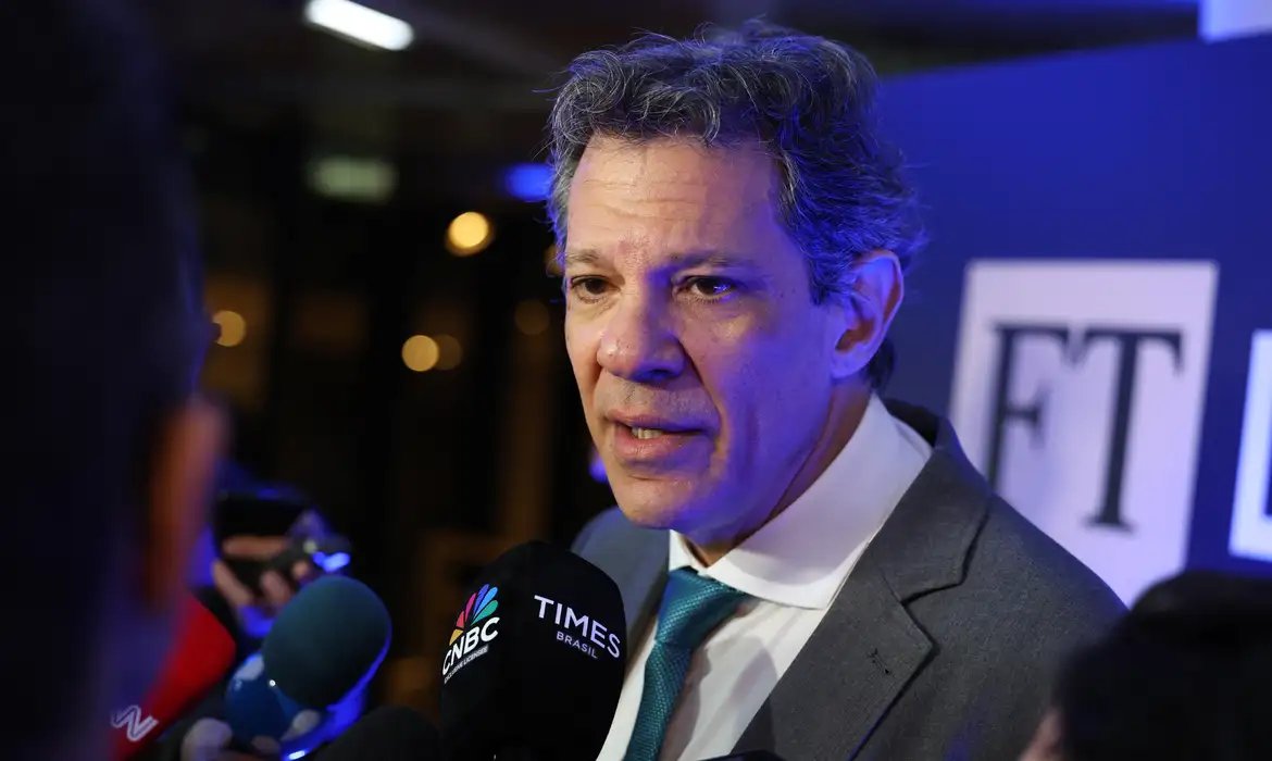 “Dia muito importante para o Brasil”, diz Haddad sobre isenção do IR