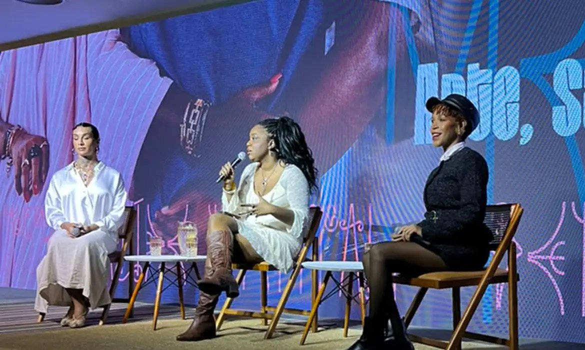 Karol Conká e Linn da Quebrada veem arte como ação de resistência