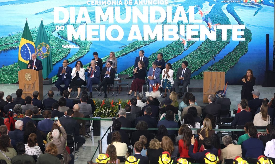 Governo amplia proteção ambiental e prepara recuperação de florestas