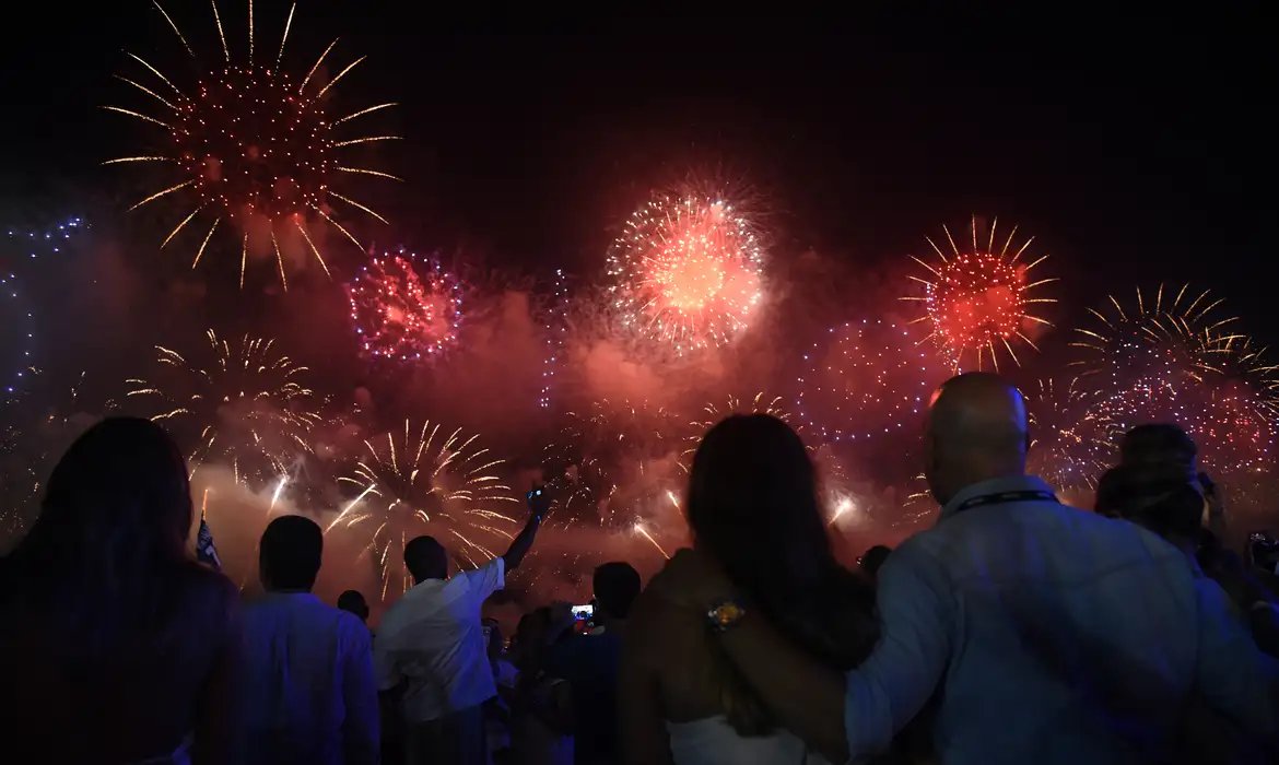 Queima de fogos pode desencadear crise sensorial em autistas