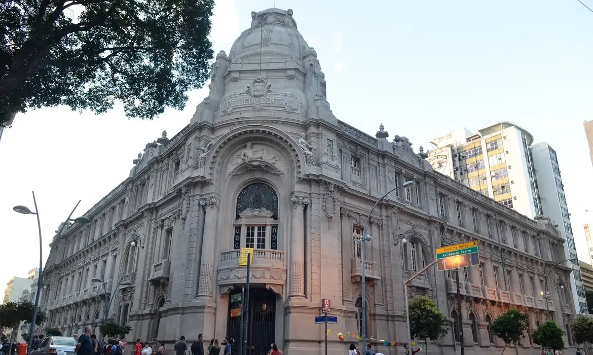 Documentos do antigo Dops são transferidos para arquivo público do RJ