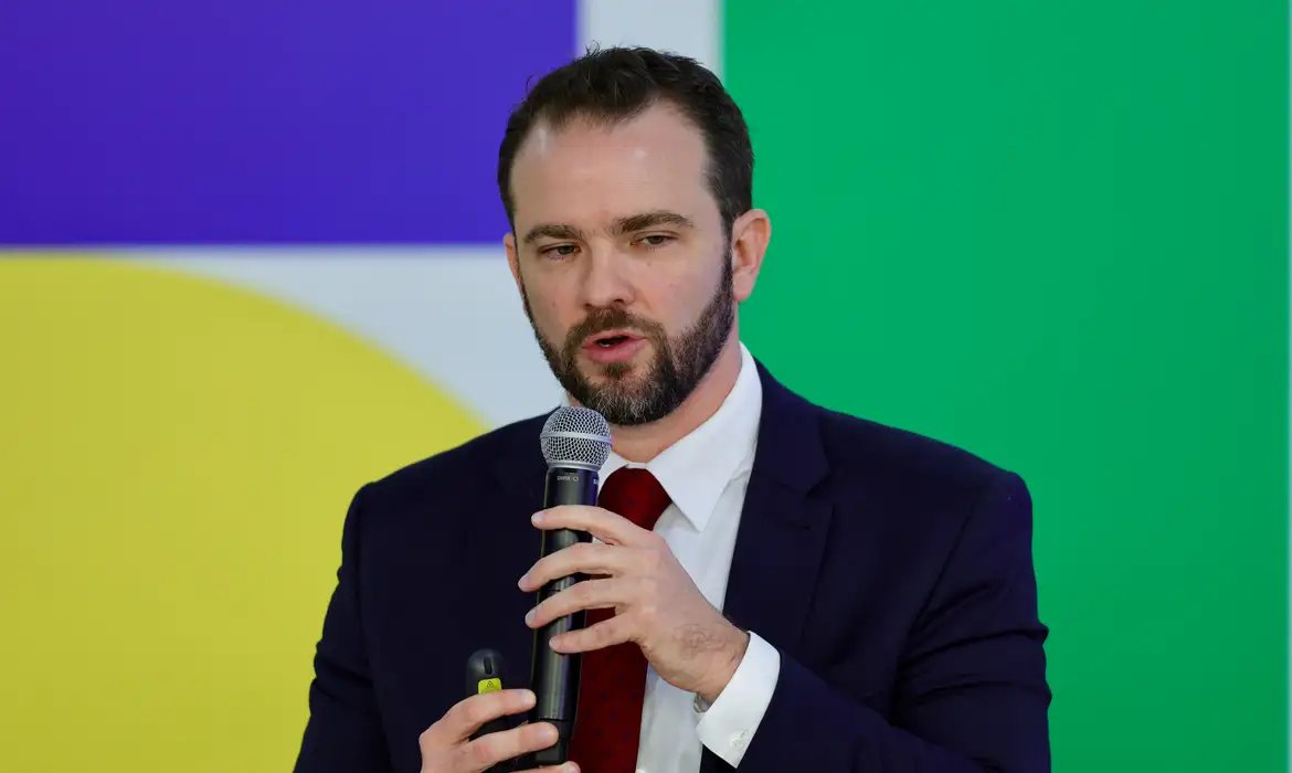 Desenrola 2.0 renegocia quase R$ 1 bilhão em dívidas, diz Durigan