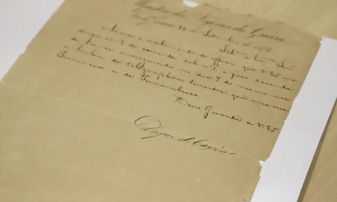 Venda ilegal de documentos históricos preocupa Arquivo Nacional