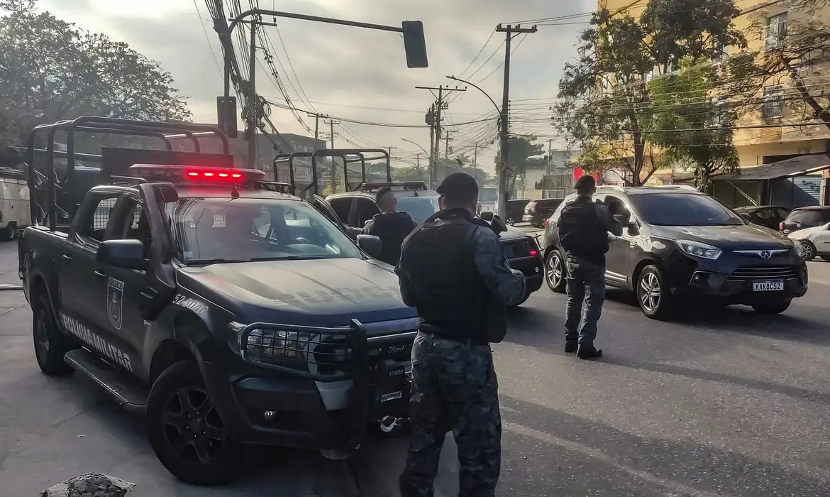 MPRJ faz novas denúncias contra PMs por crimes na Operação Contenção